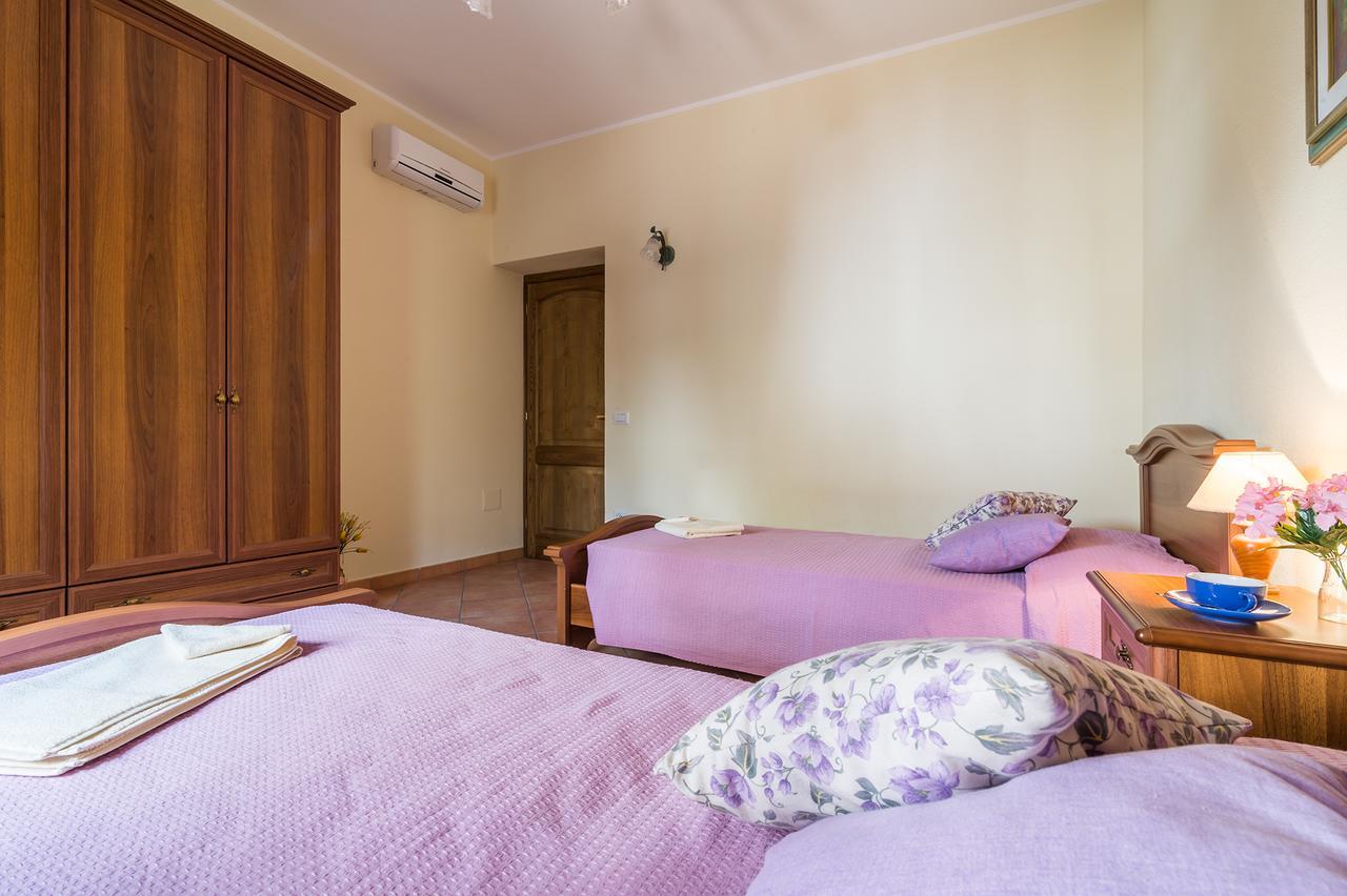 Casa Giovanni Cala Gonone Bagian luar foto